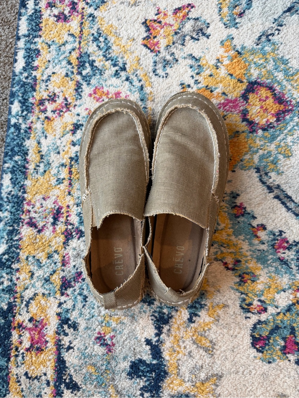 Crevo Men’s Slip-On Canvas Loafers in Olive Green